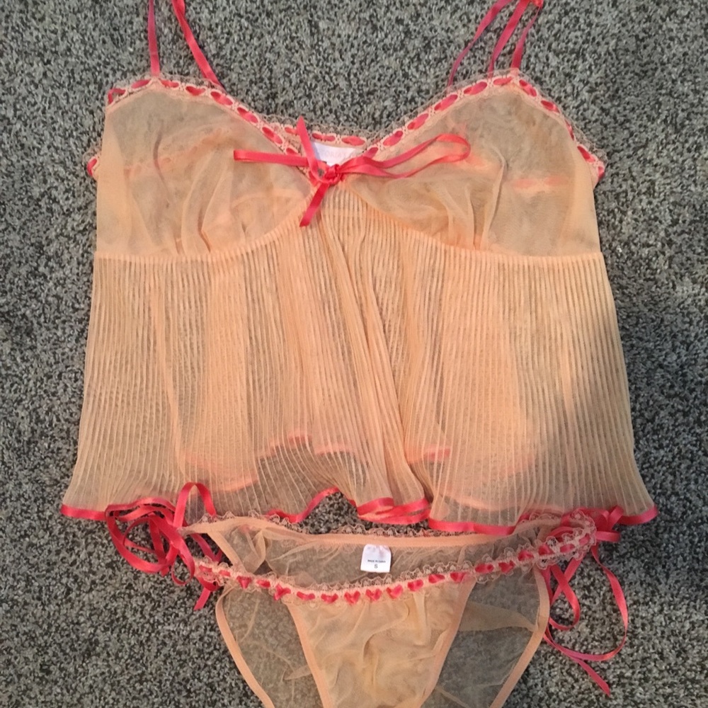 VS Sleep/Lingerie Set